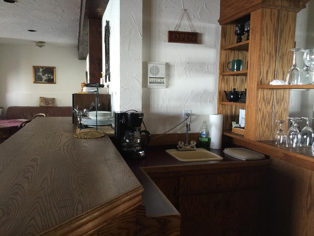 Vancouver Island Castle Cove Inn Chemainus Extérieur photo